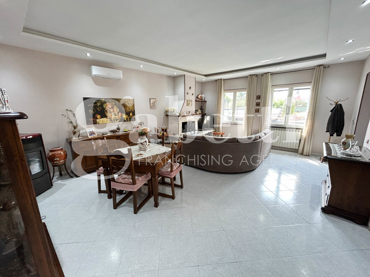 Villa in vendita a Giugliano in Campania