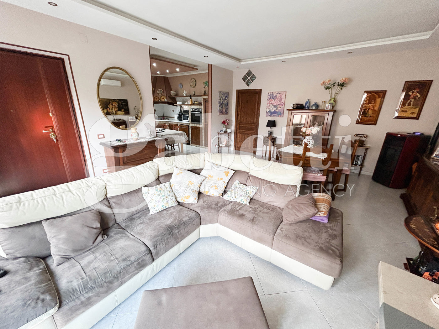 Villa in vendita a Giugliano in Campania