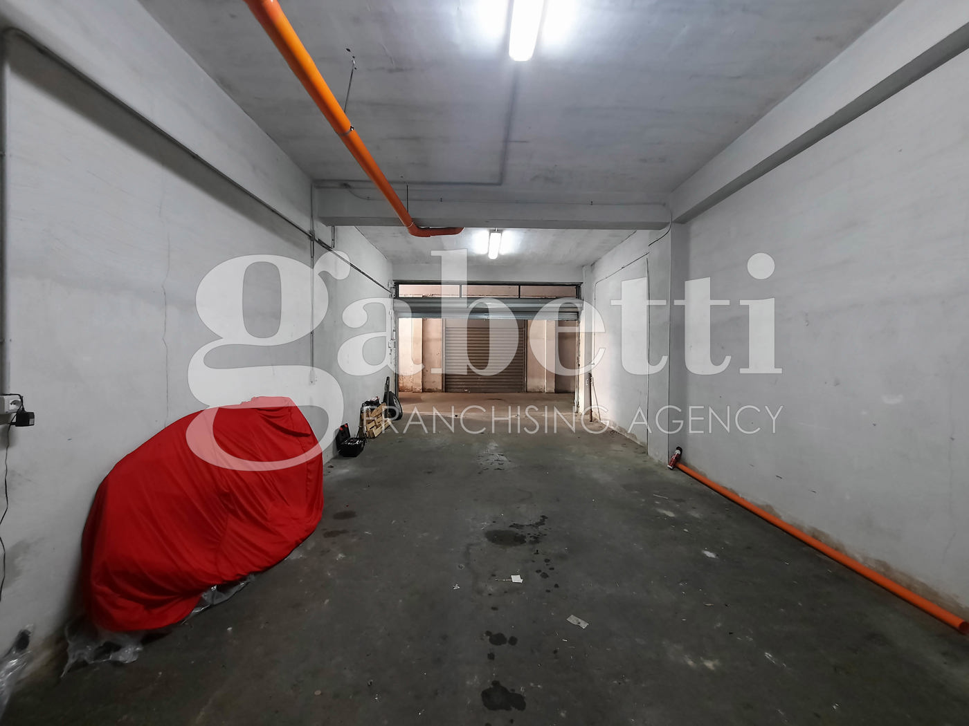 Box/Garage 51mq in vendita a Giugliano in Campania