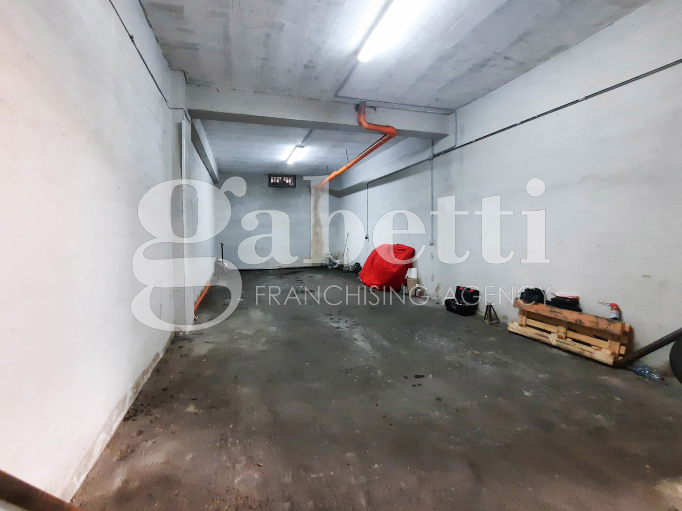 Box/Garage 51mq in vendita a Giugliano in Campania