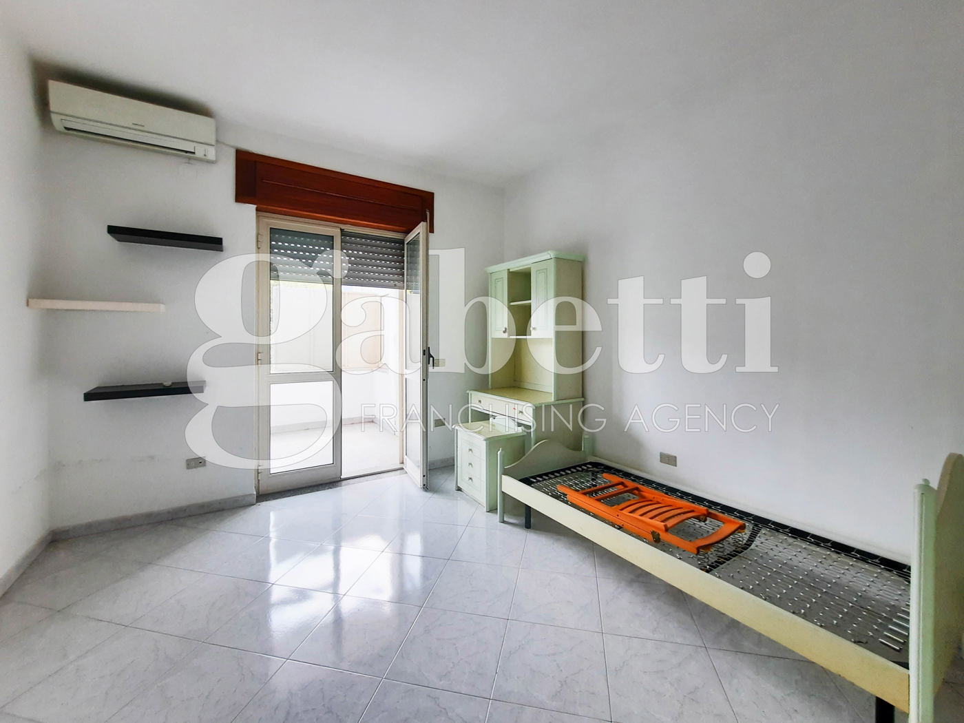 Quadrilocale in affitto a Pozzuoli