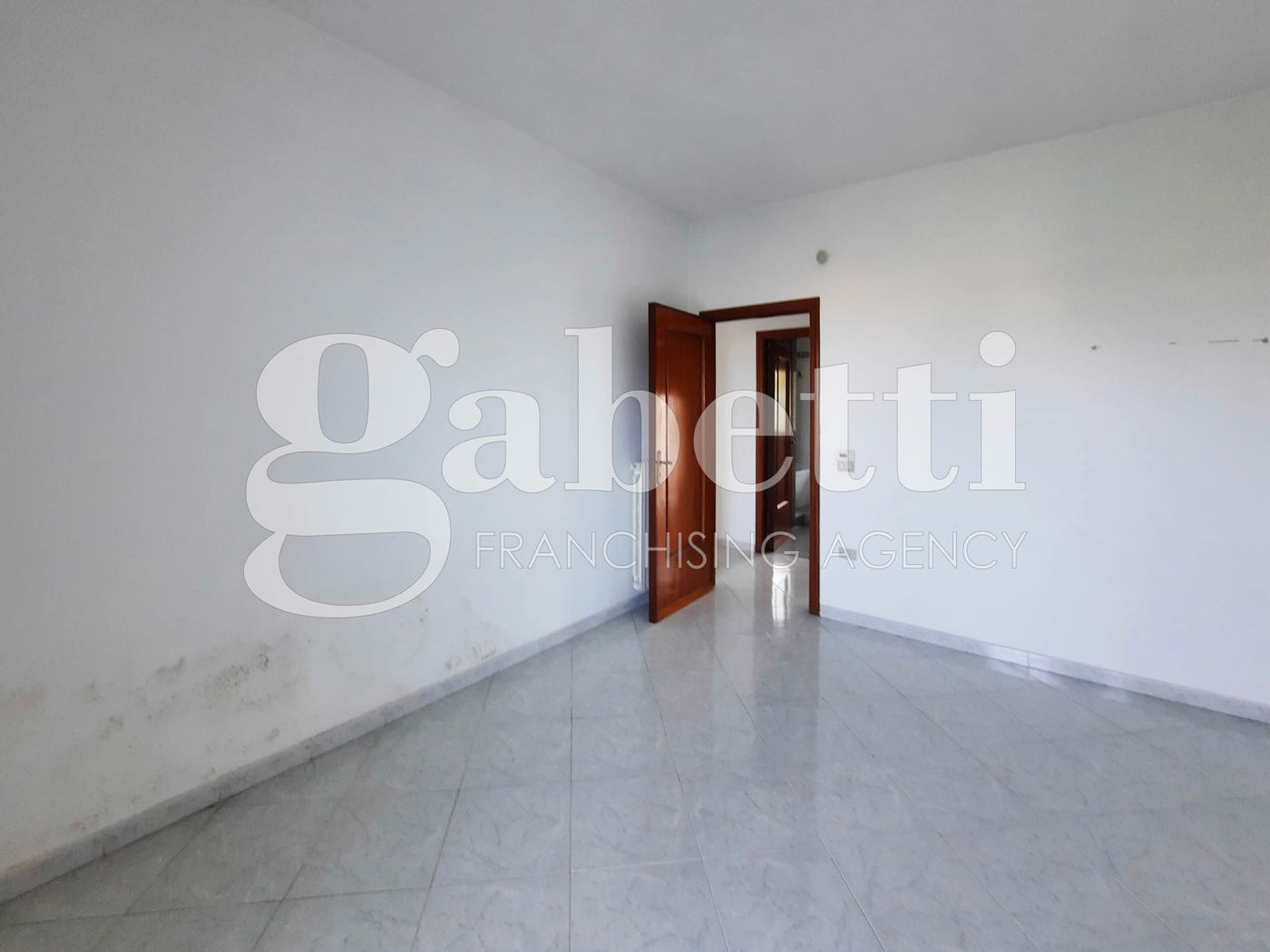 Quadrilocale in affitto a Pozzuoli