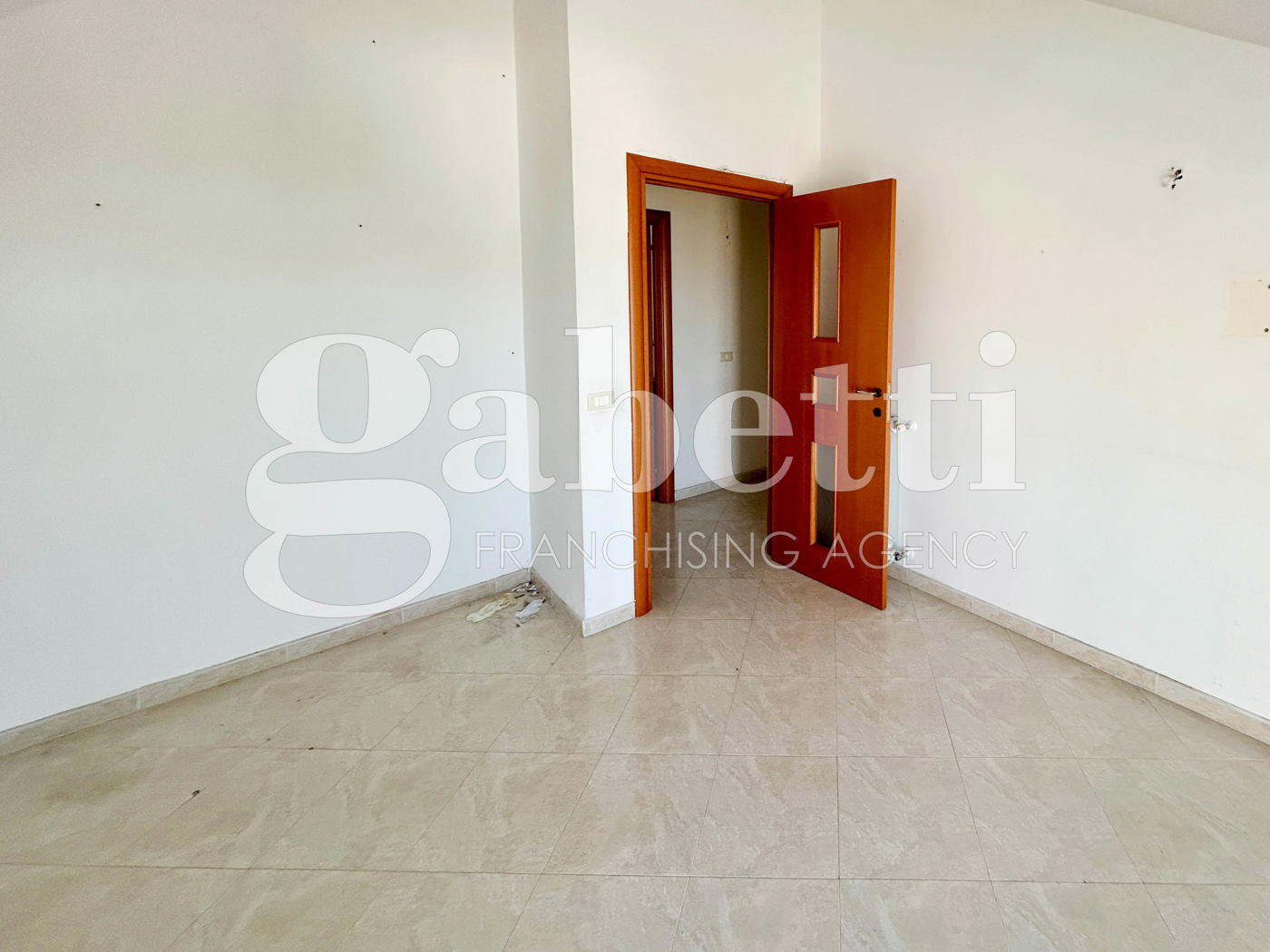 Trilocale in affitto a Giugliano in Campania