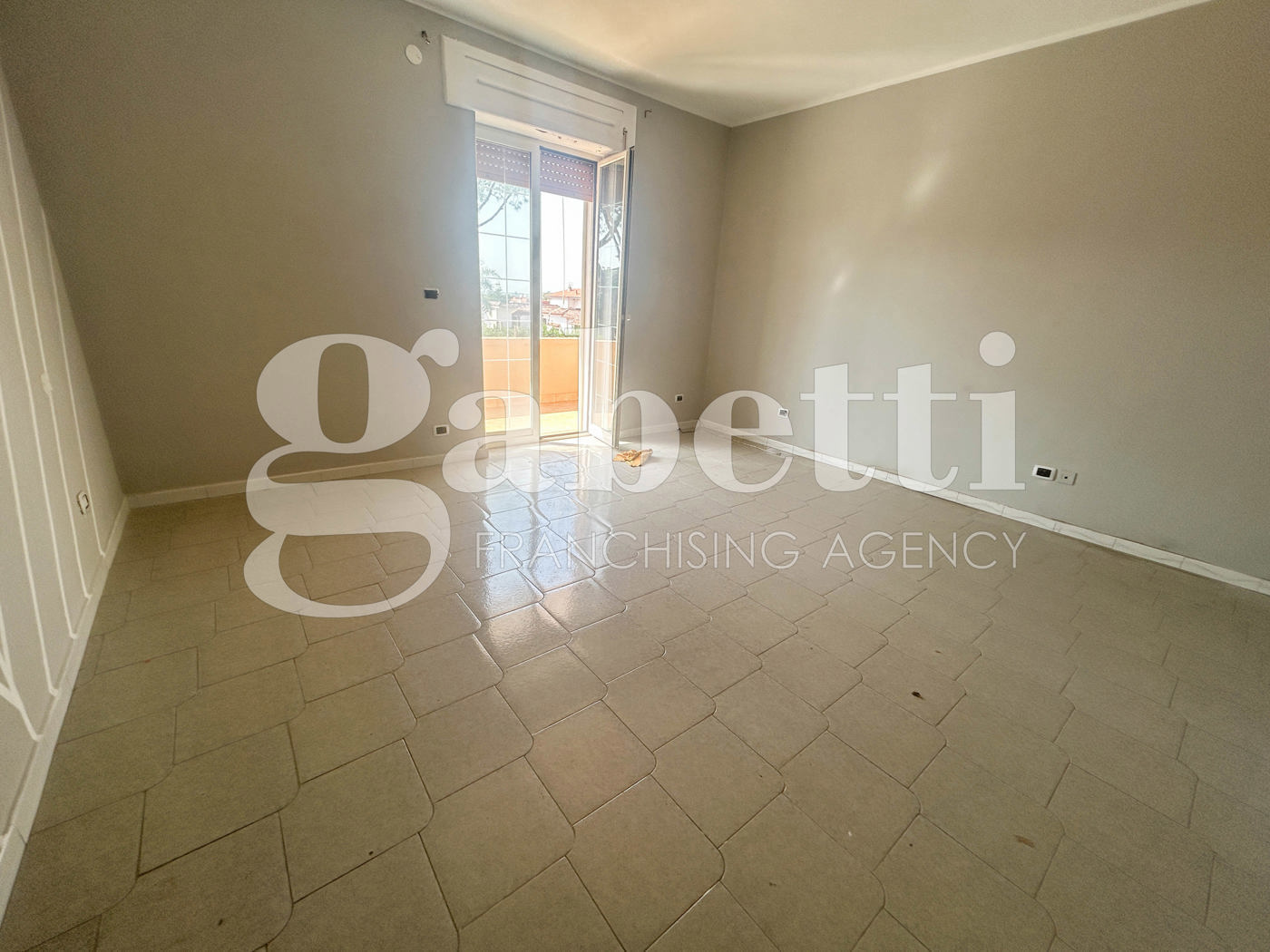 Quadrilocale con box doppio a Giugliano in Campania