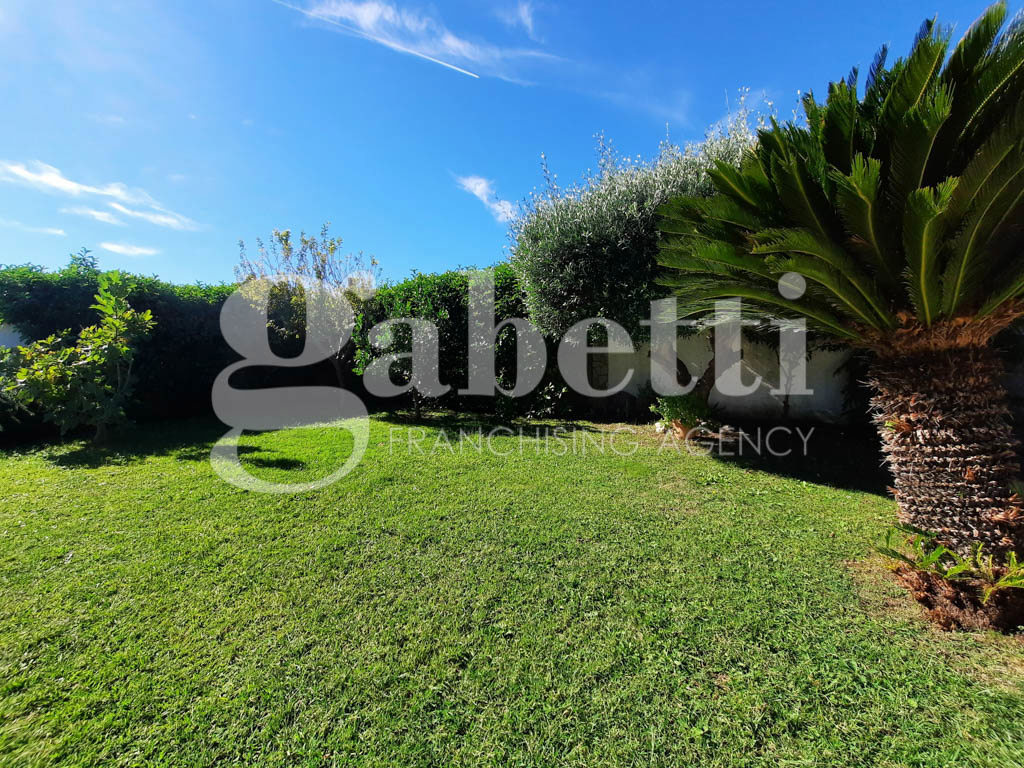 Villa con giardino a Giugliano in Campania