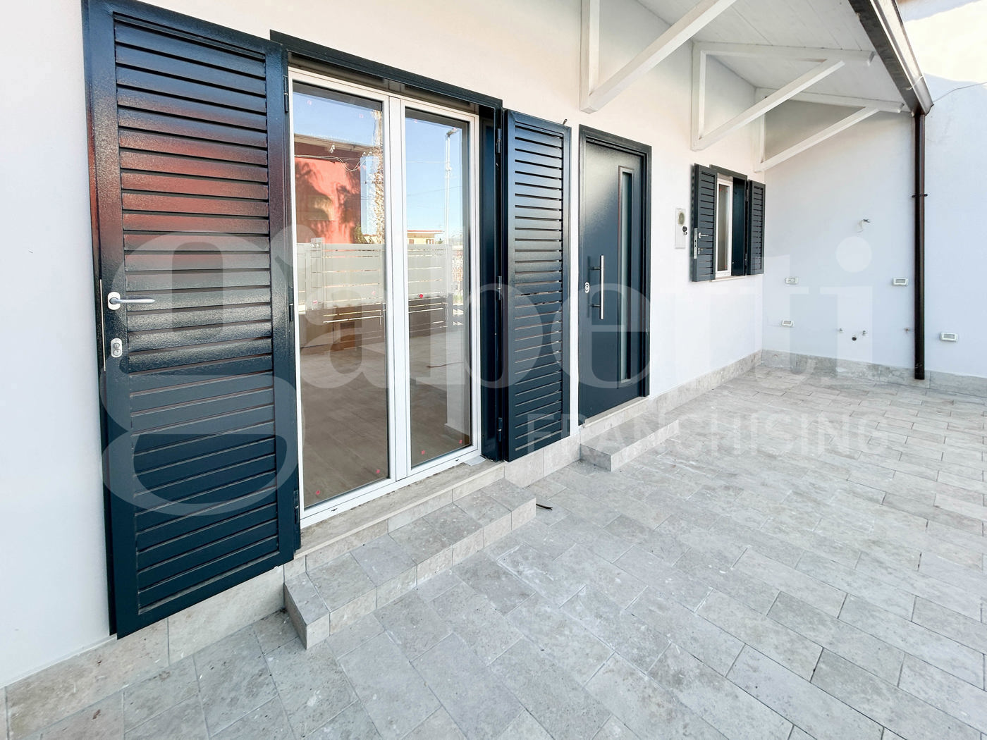 Casa indipendente con giardino a Pozzuoli