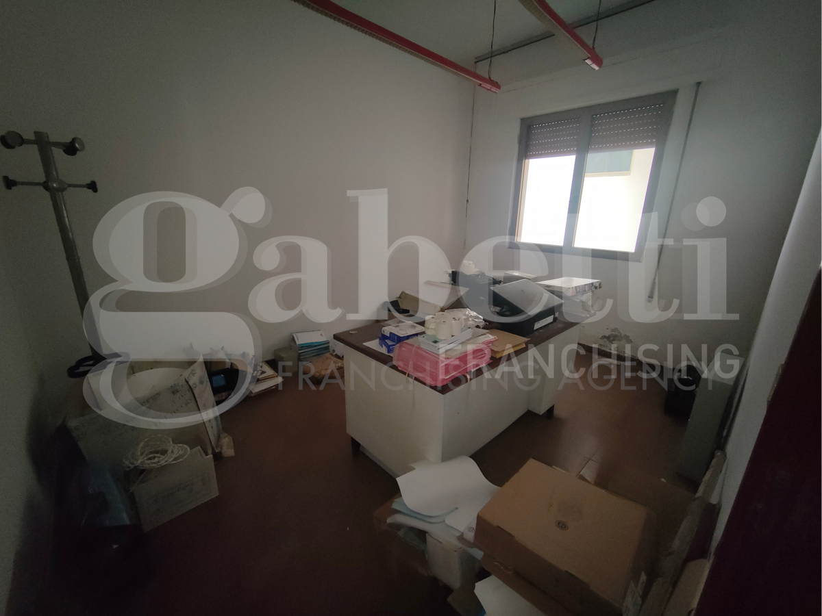 Ufficio in vendita a Uta