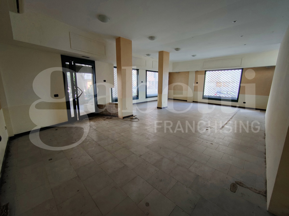 Negozio in vendita a Assemini