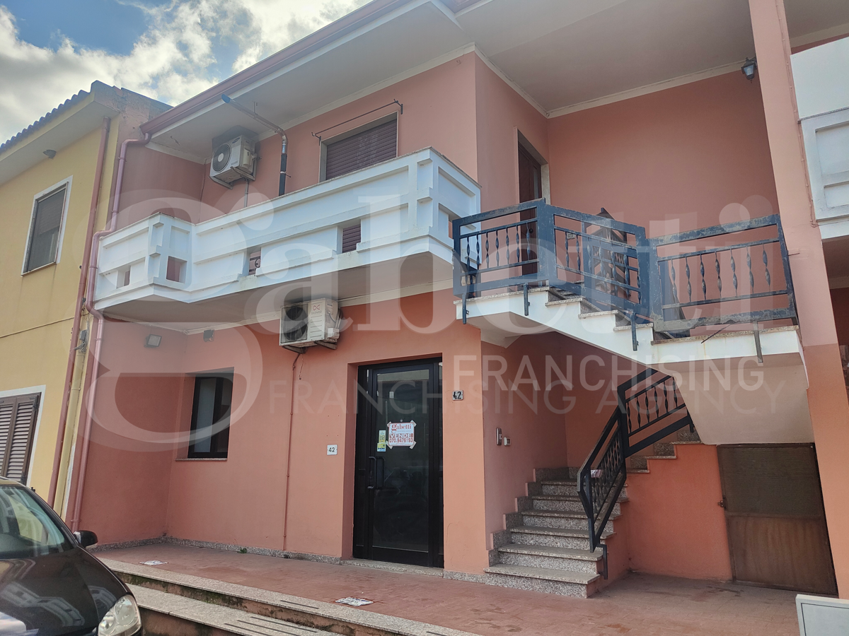 Ufficio in vendita a Uta