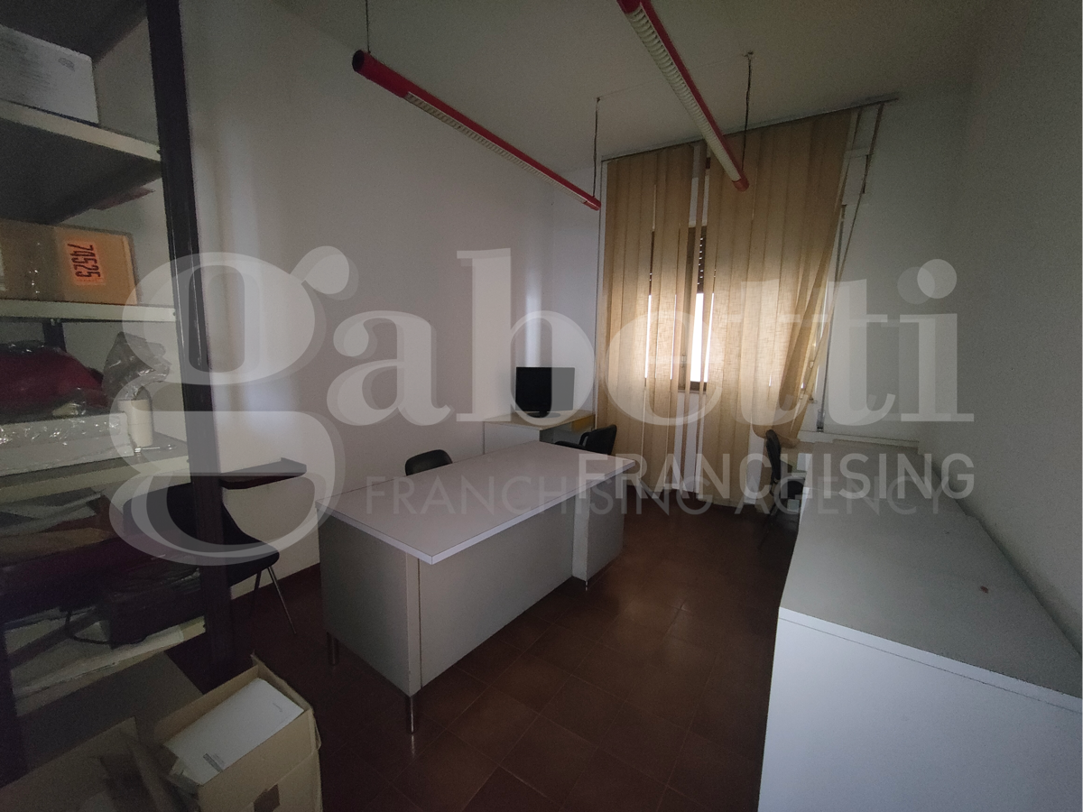 Ufficio in vendita a Uta