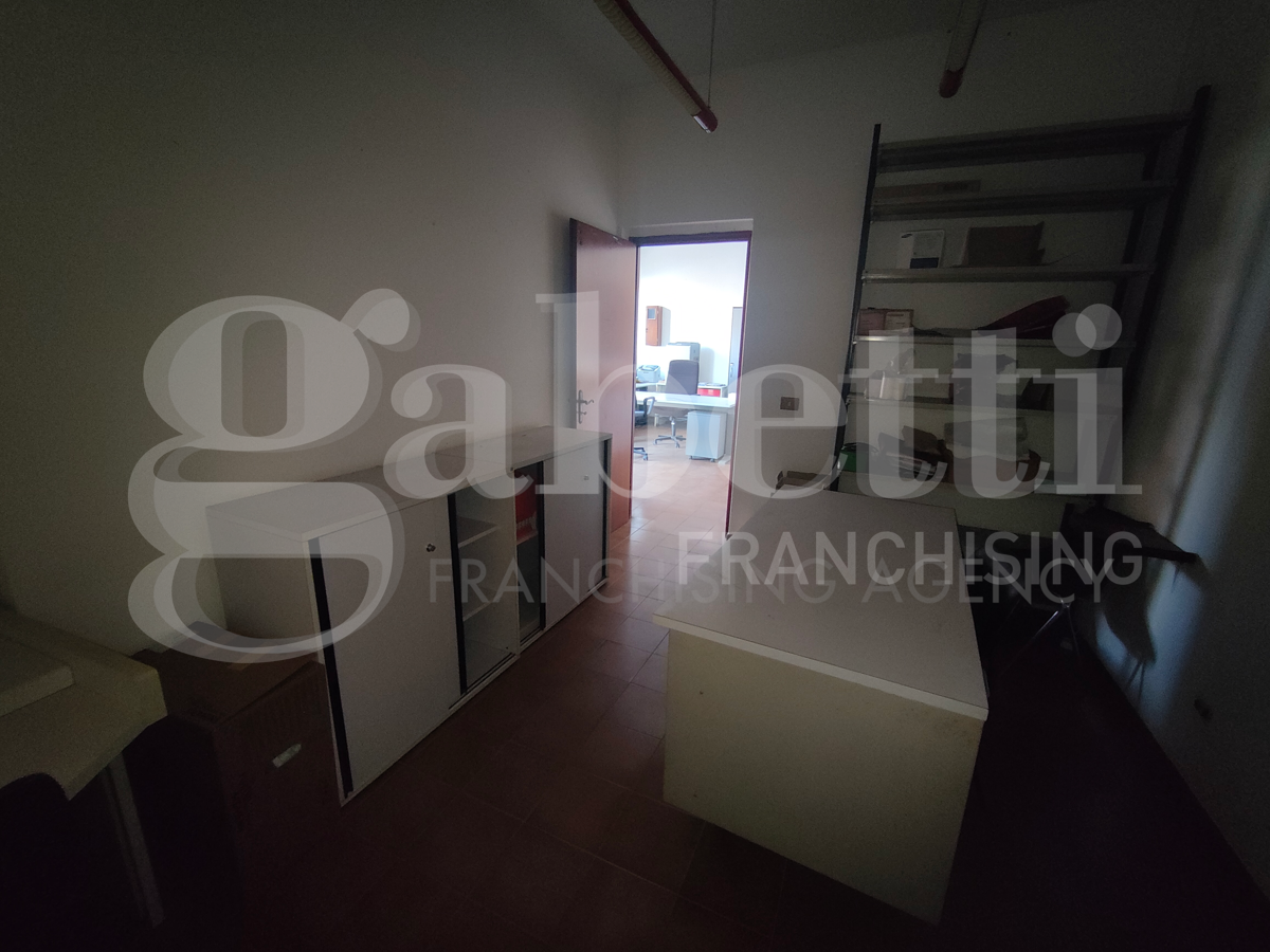 Ufficio in vendita a Uta