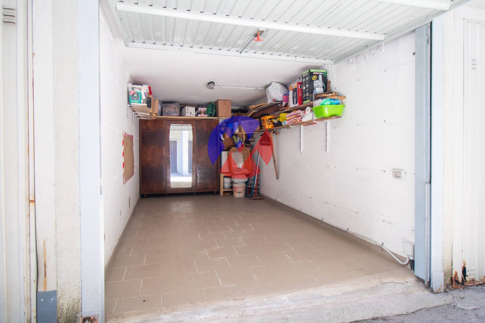 Box o garage in vendita a Mazzin