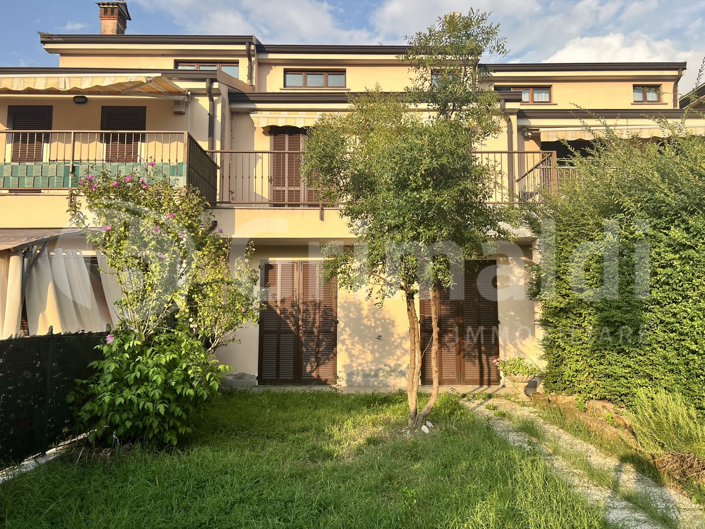Villa con giardino a Valera Fratta