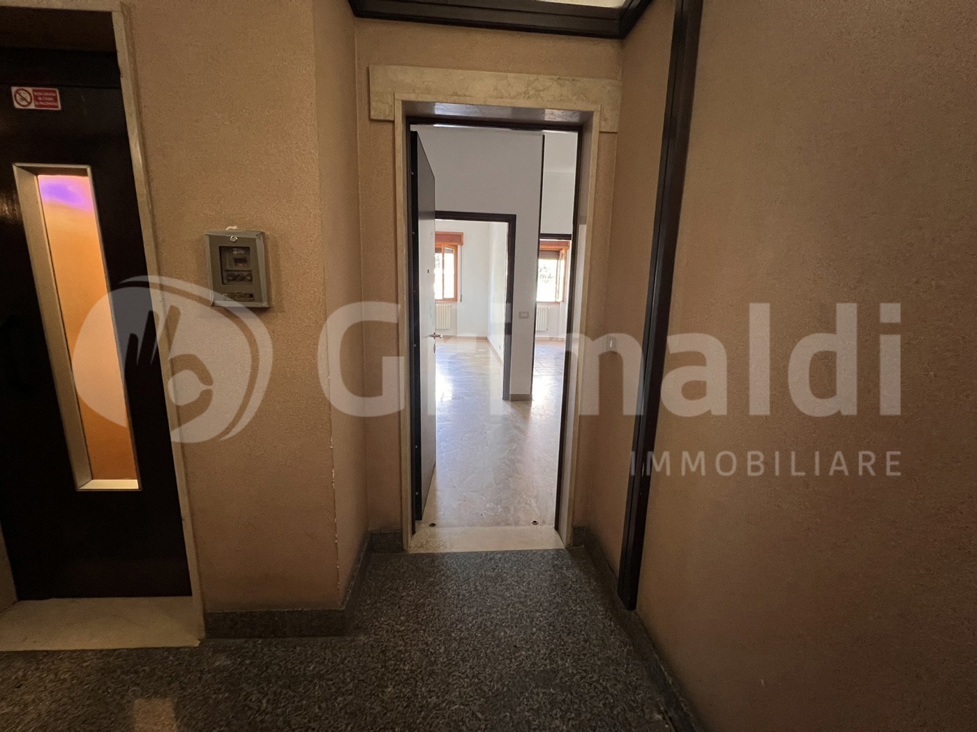 Ufficio in affitto a Opera