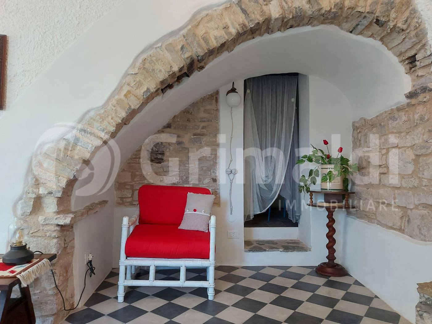 Casa indipendente con giardino a Cipressa