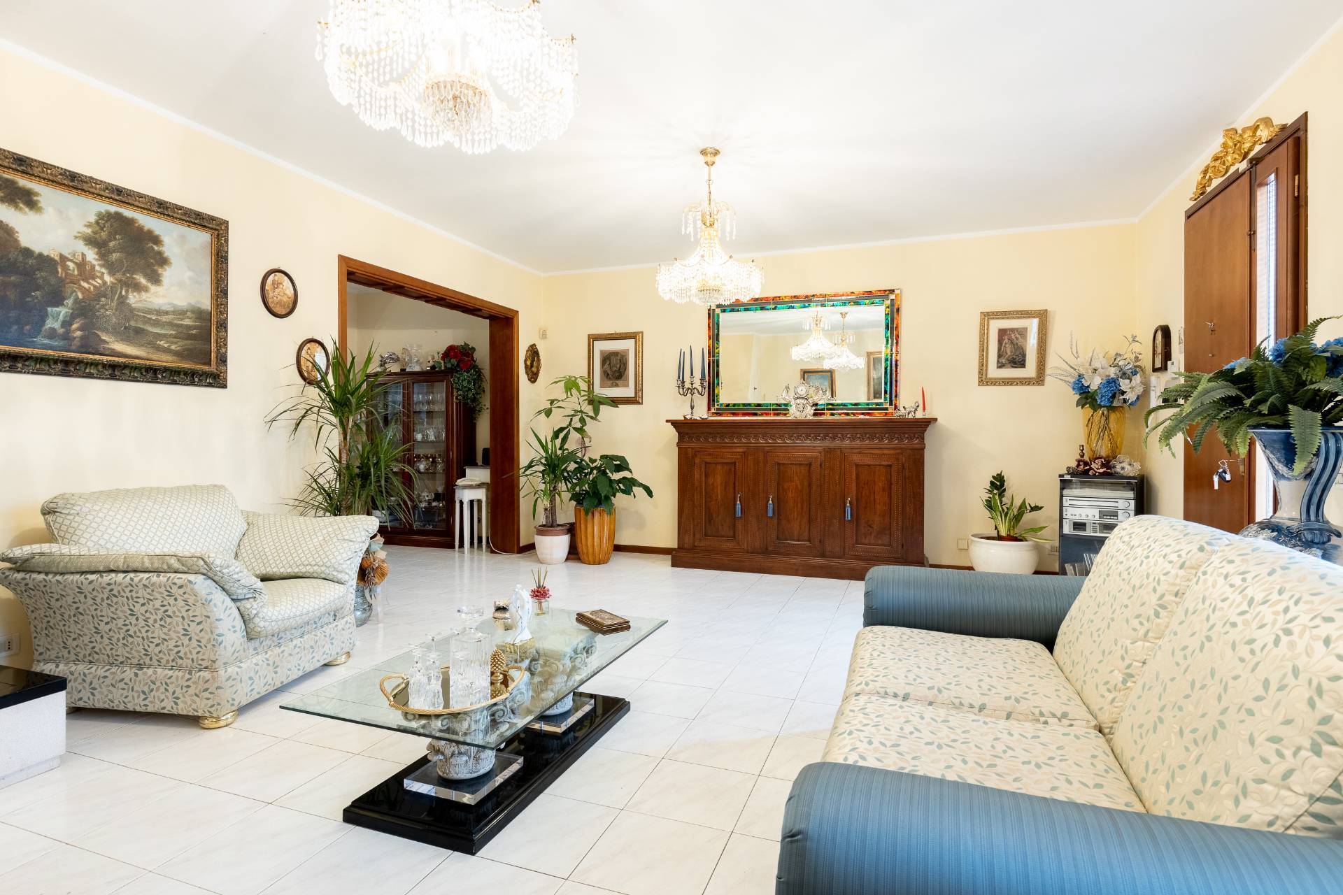 Villa con giardino a Vecchiano