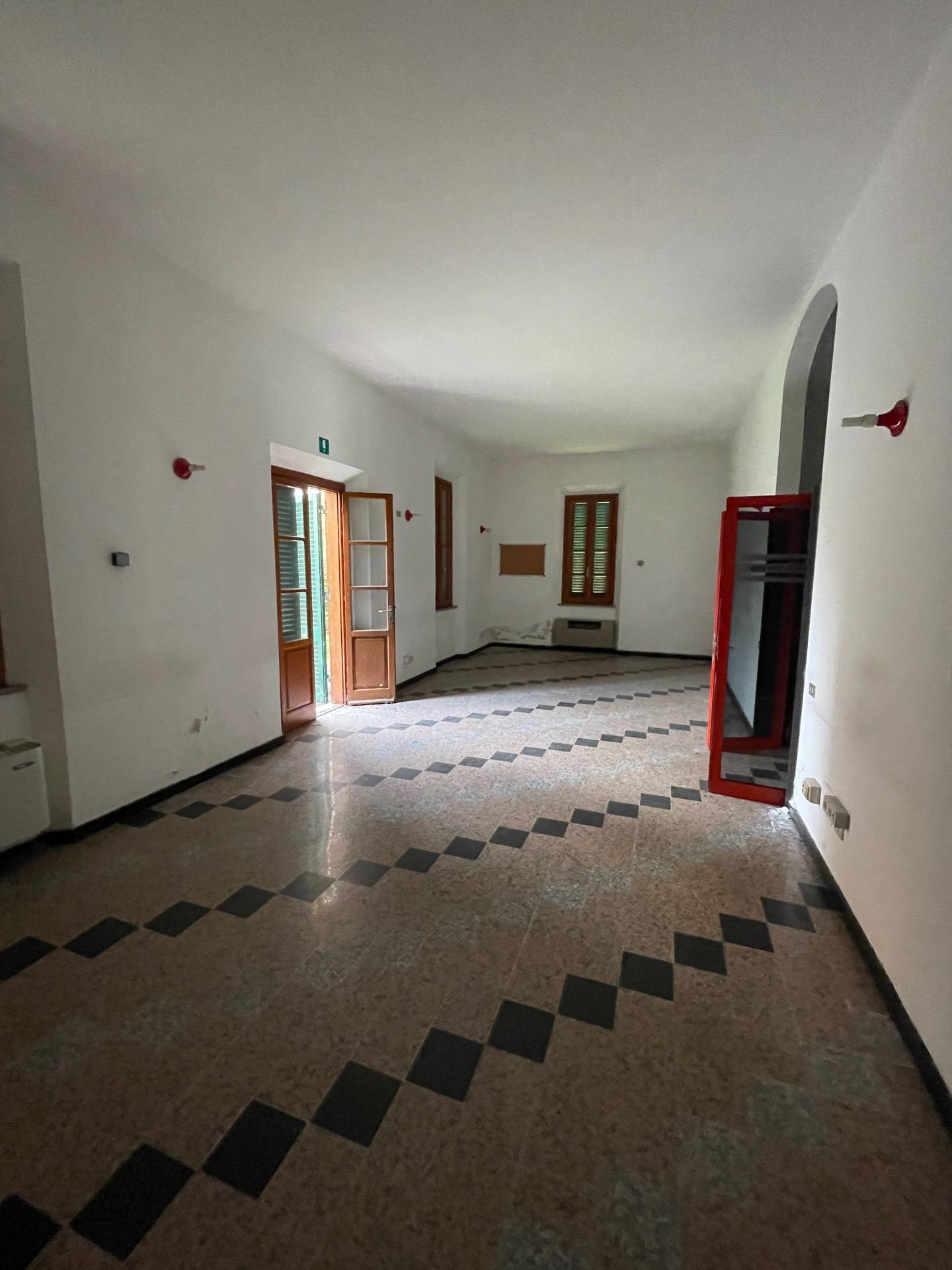 Villa a Pisa - lungarni - 01