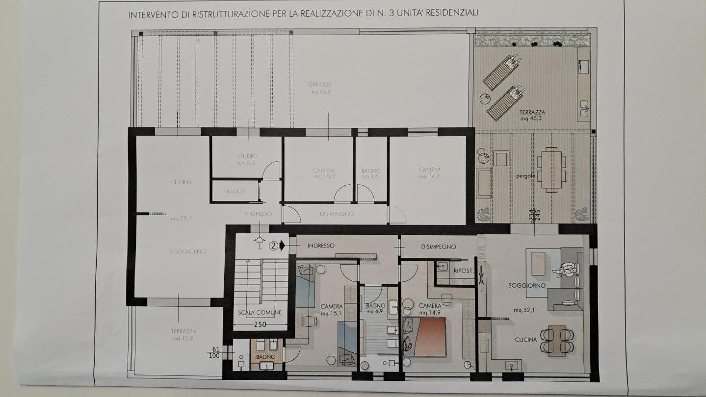 Villa Trifamiliari con terrazzo a Cascina