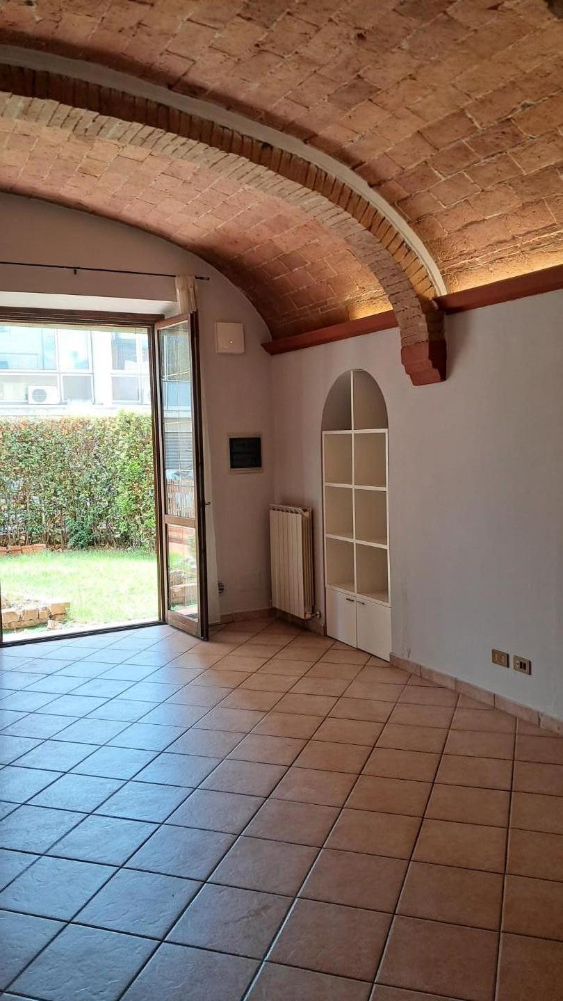 Quadrilocale con giardino a Cascina