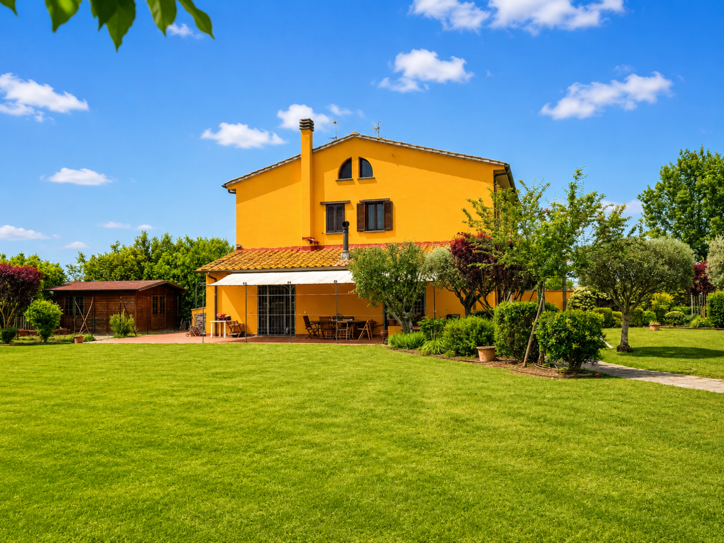 Rustico con giardino, Cascina santo stefano a macerata