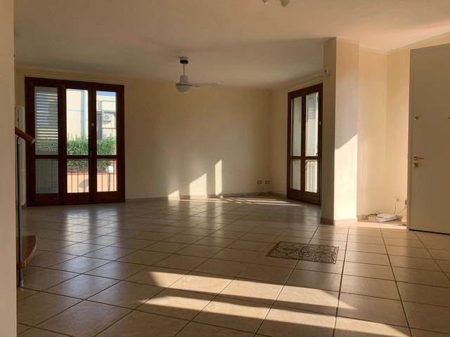 Villa Bifamiliare con giardino, San Giuliano Terme campo