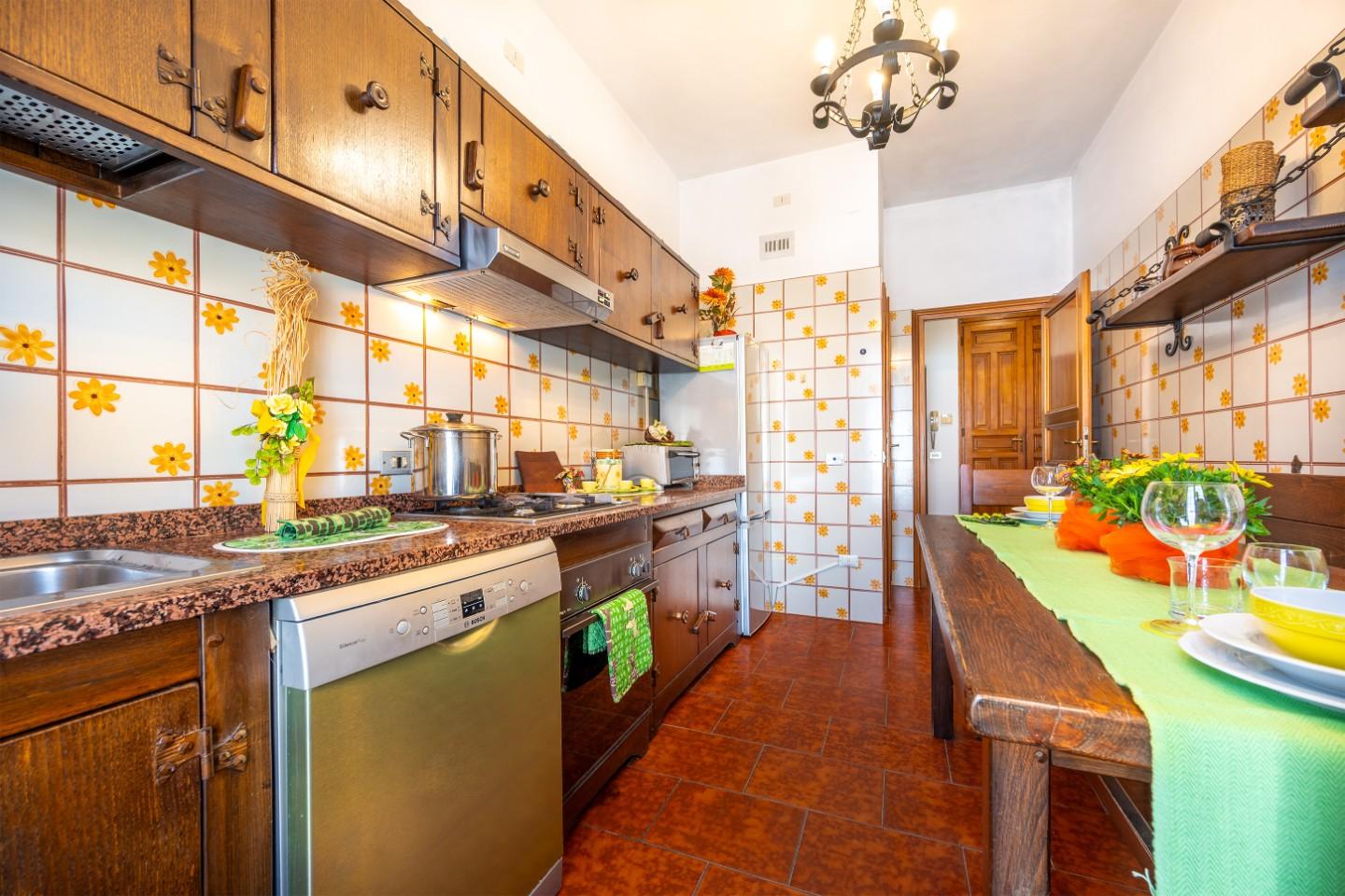 Villa Bifamiliare arredata in affitto, Viareggio terminetto