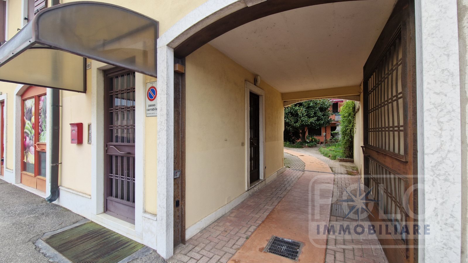 Locale commerciale in vendita, San Giovanni Lupatoto raldon