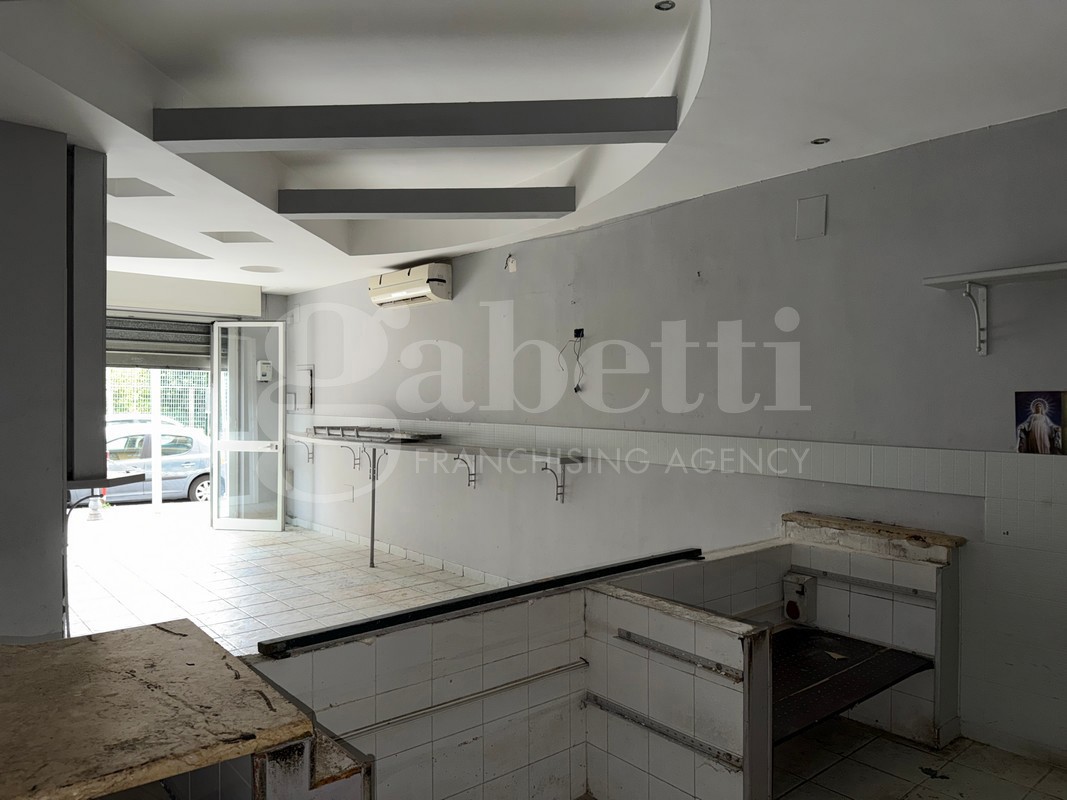 Negozio in affitto a Napoli