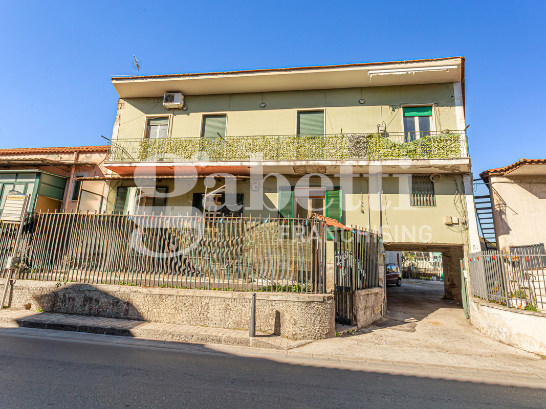 Stabile/Palazzo in vendita a Mugnano di Napoli