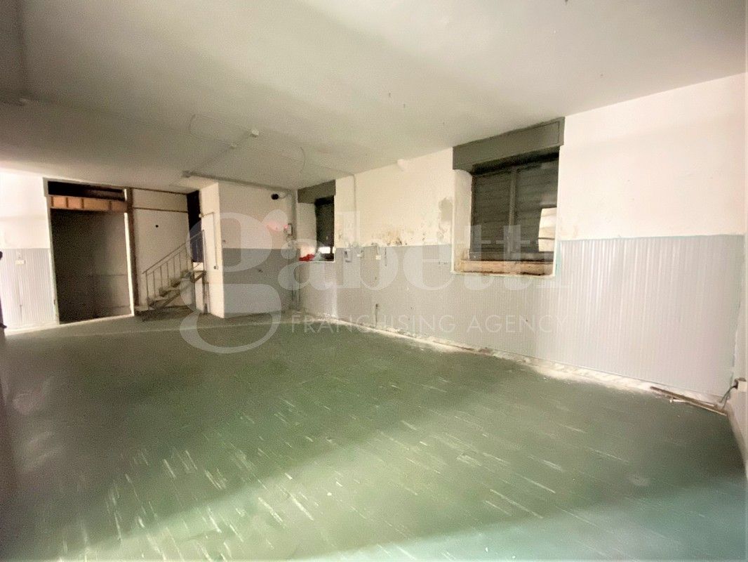 Negozio in affitto a Mugnano di Napoli