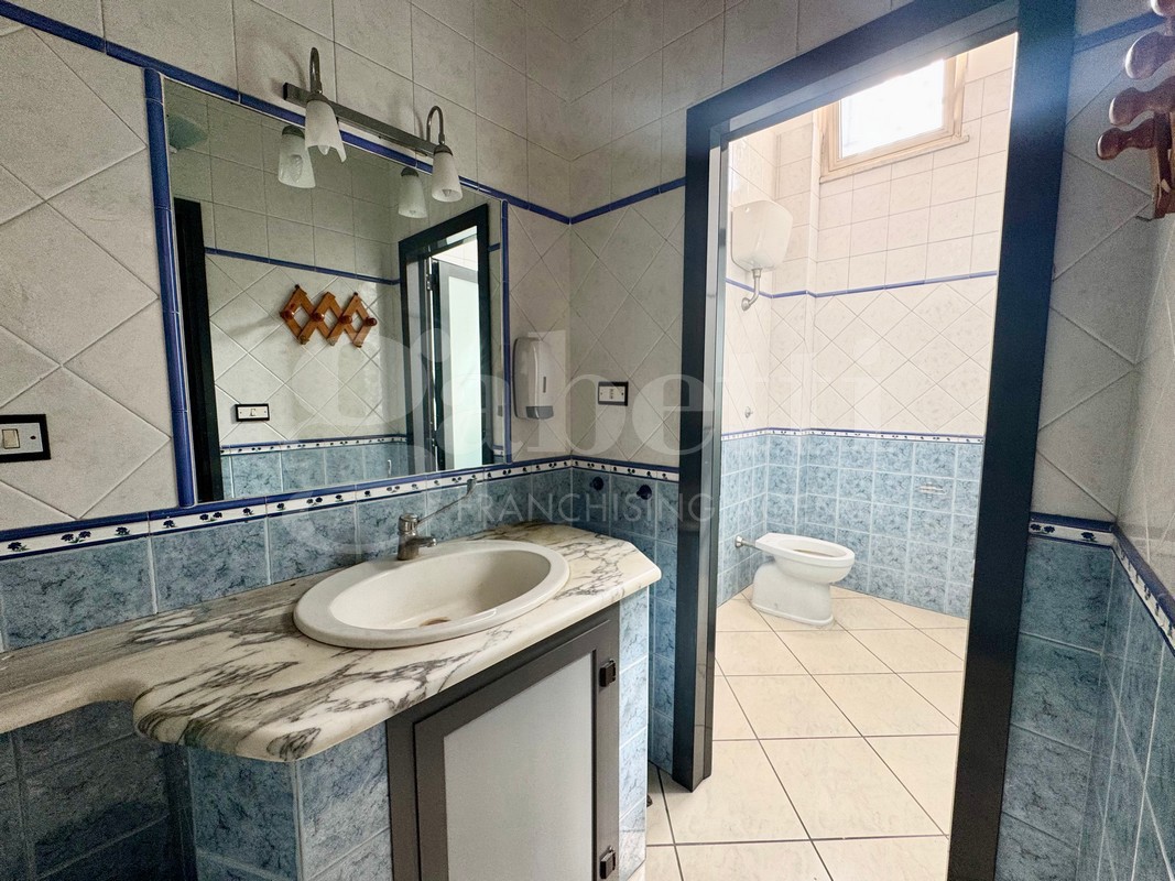 Negozio in vendita a Mugnano di Napoli