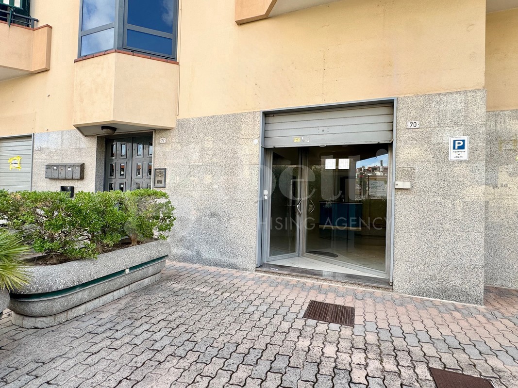 Negozio in vendita a Mugnano di Napoli