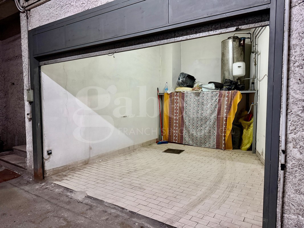 Box/Garage 20mq in vendita a Mugnano di Napoli