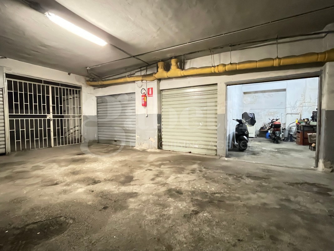 Box/Garage 20mq in vendita a Mugnano di Napoli