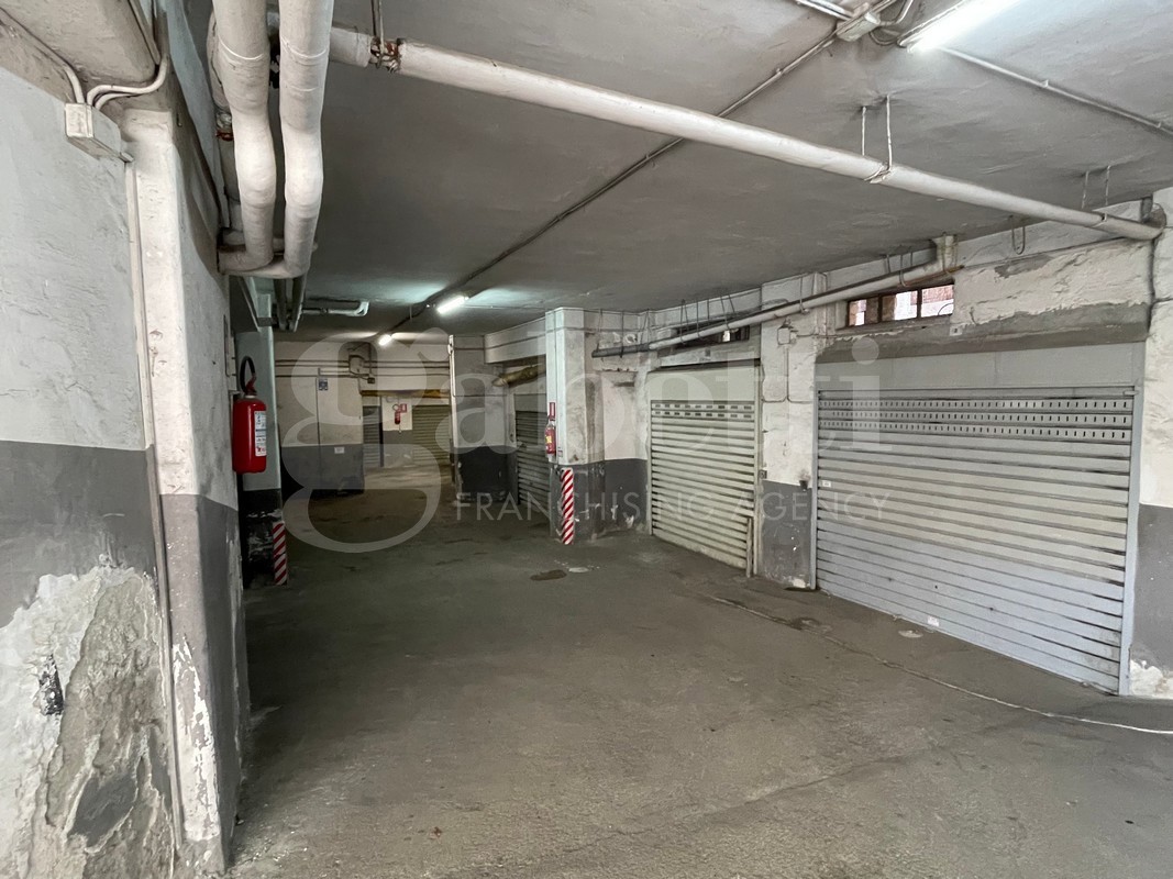 Box/Garage 20mq in vendita a Mugnano di Napoli
