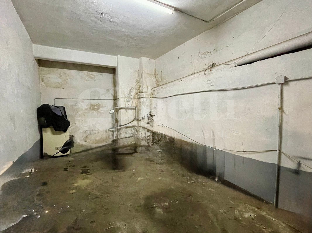 Box/Garage 20mq in vendita a Mugnano di Napoli