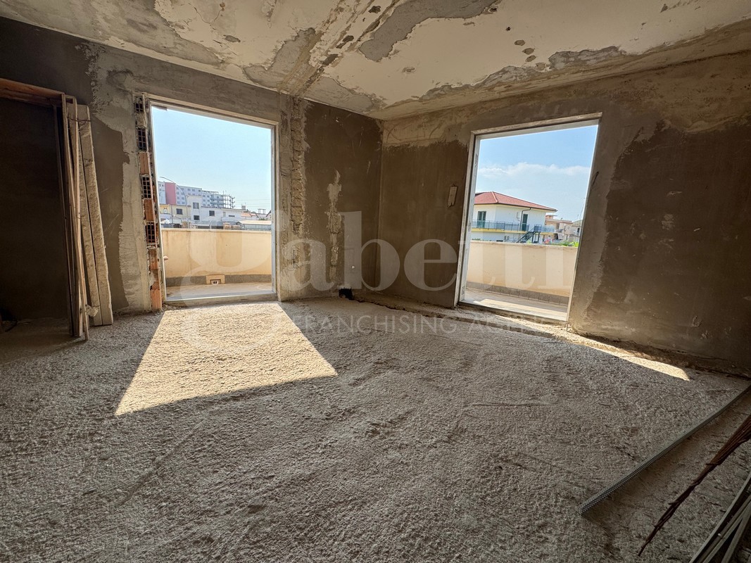 Ufficio con box doppio a Sant'Antimo