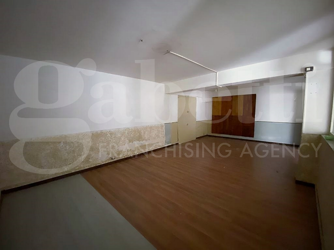 Magazzino in vendita a Mugnano di Napoli