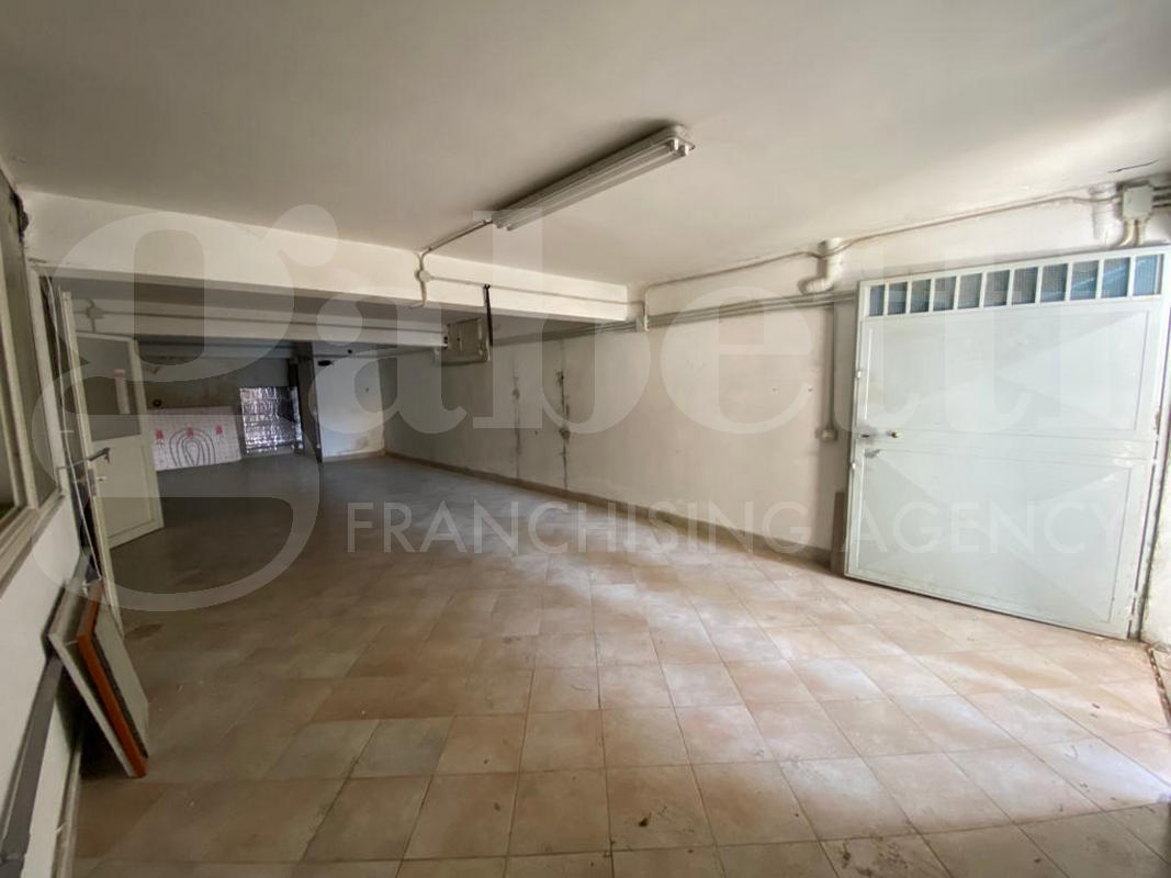 Magazzino in vendita a Mugnano di Napoli