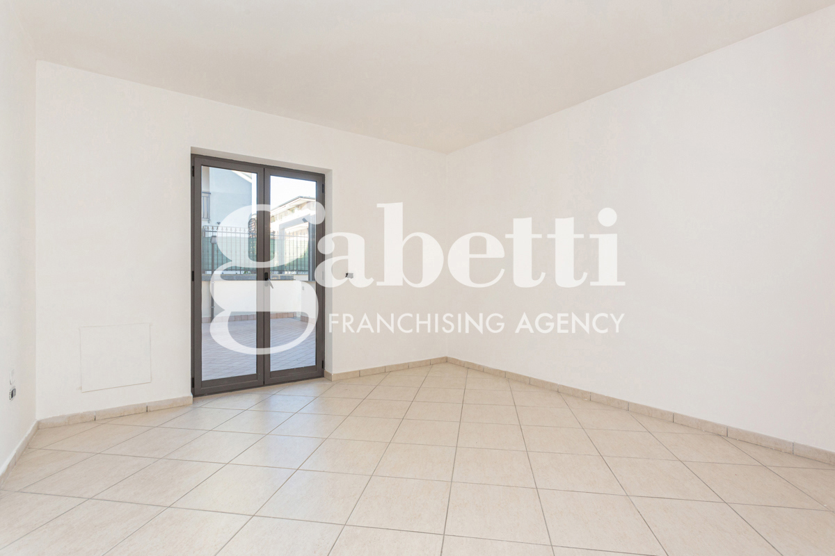 Quadrilocale con giardino a Melito di Napoli