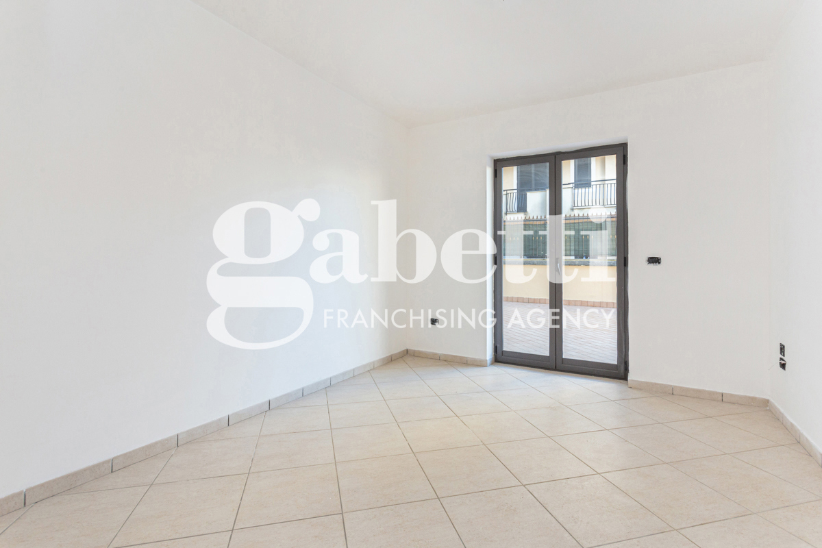 Quadrilocale con giardino a Melito di Napoli