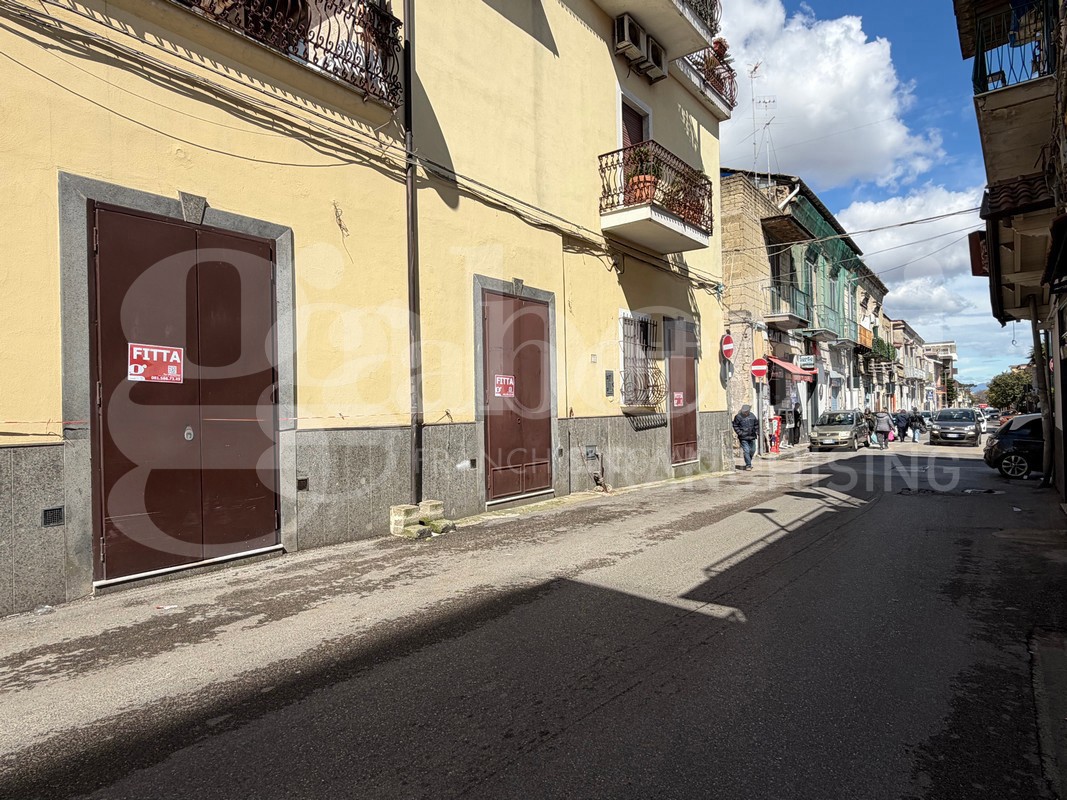 Negozio in affitto a Mugnano di Napoli