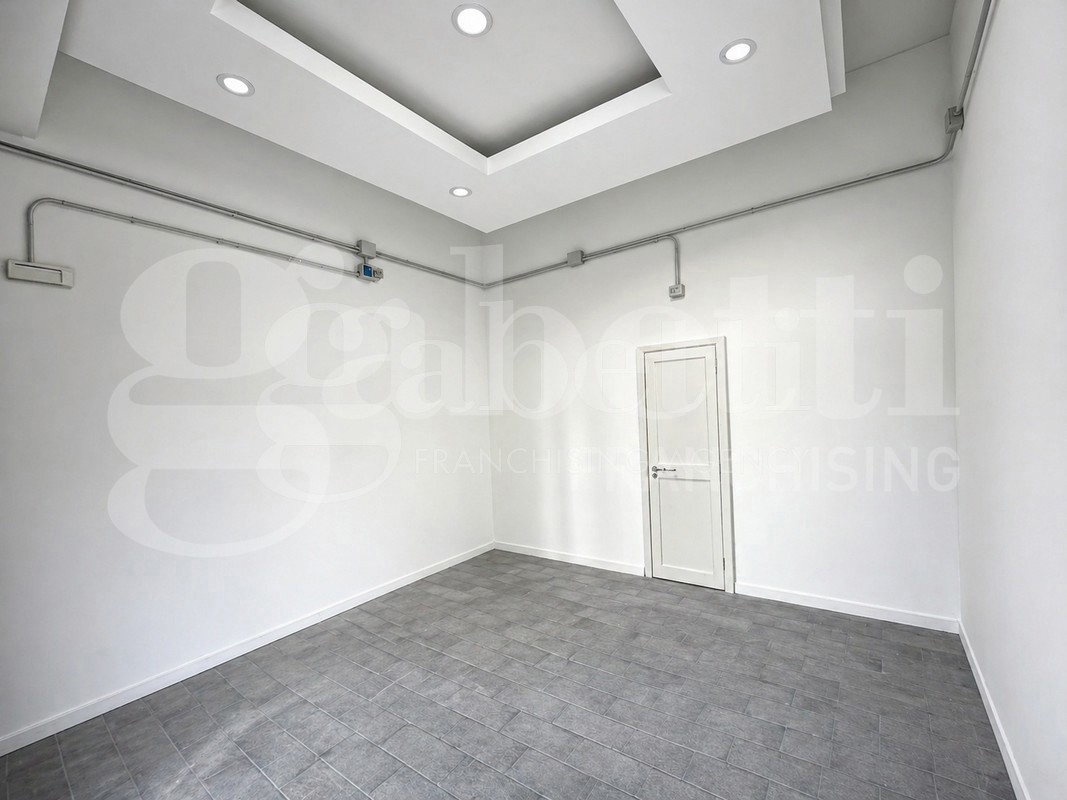 Negozio in affitto a Mugnano di Napoli