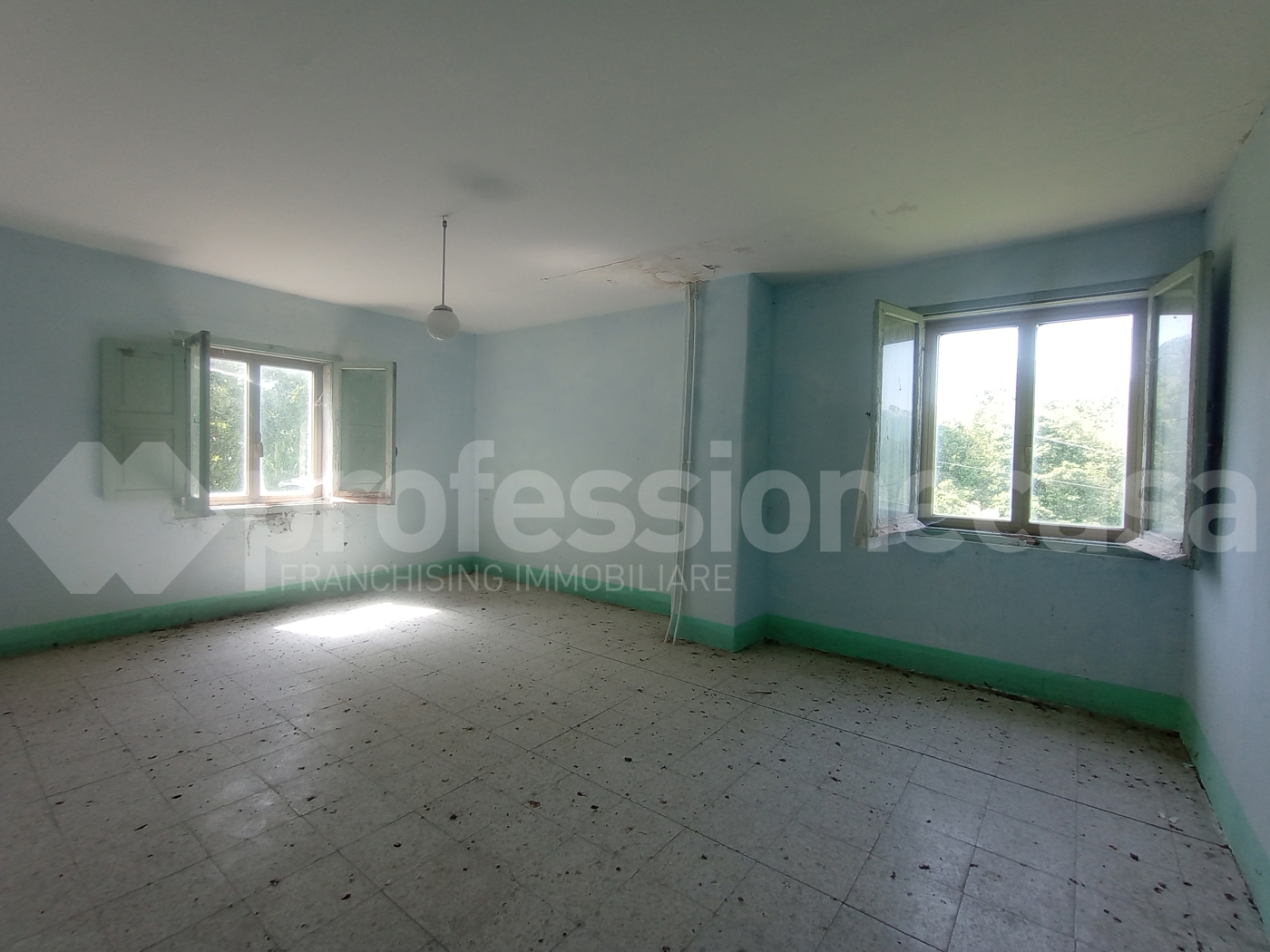 Casa indipendente da ristrutturare a Sant'Angelo del Pesco