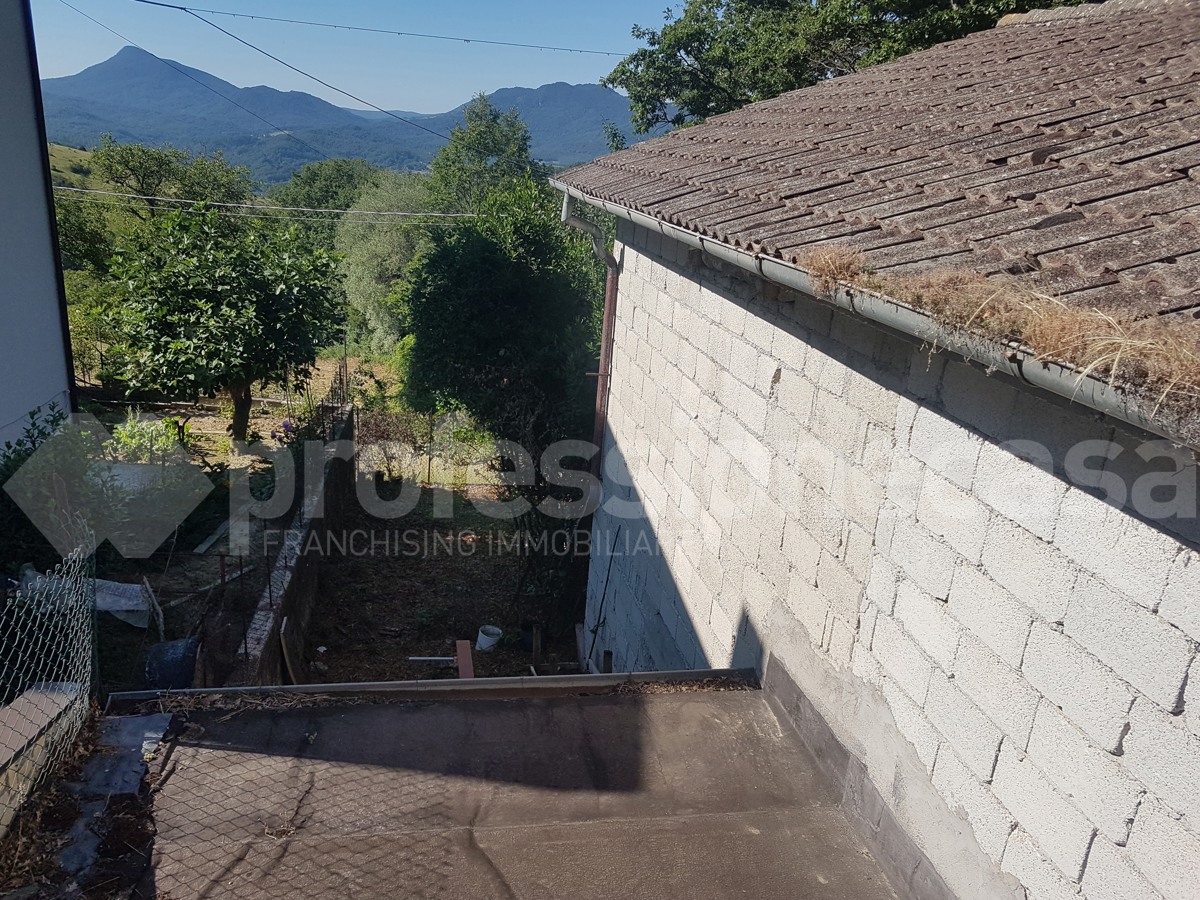 Rustico con giardino a Ateleta