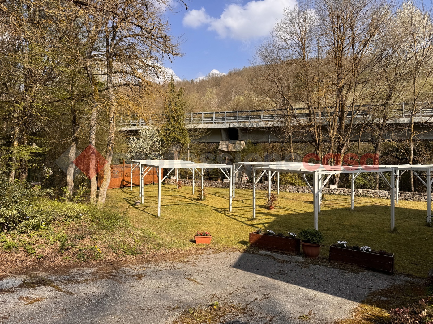 Attivit� commerciale Albergo in vendita a Castel del Giudice