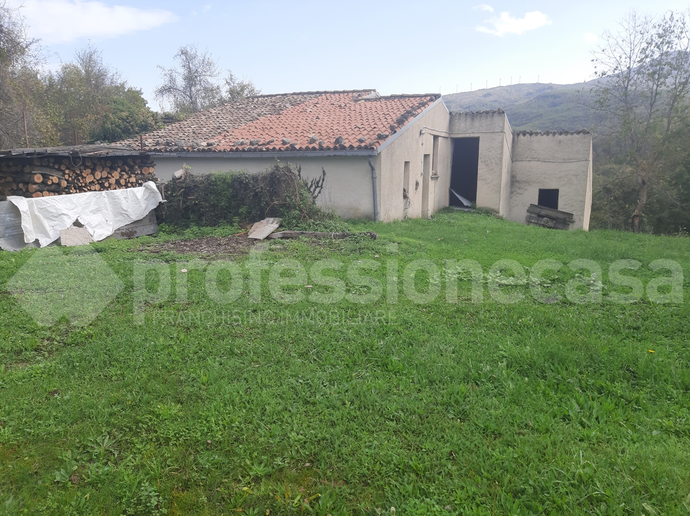 Rustico con giardino a San Pietro Avellana