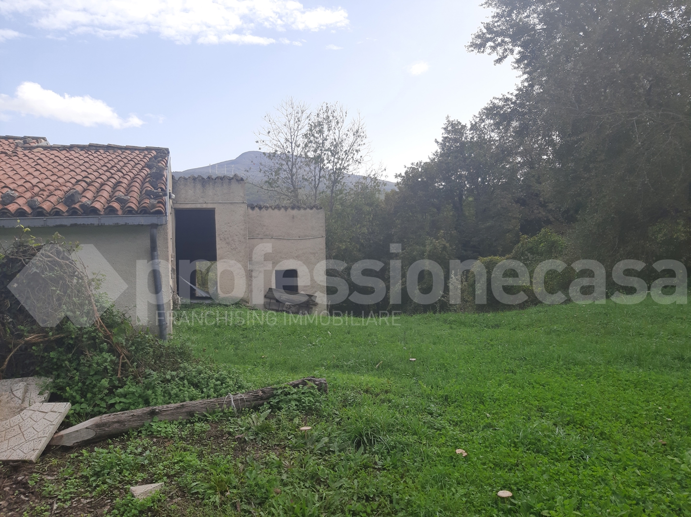 Rustico con giardino a San Pietro Avellana