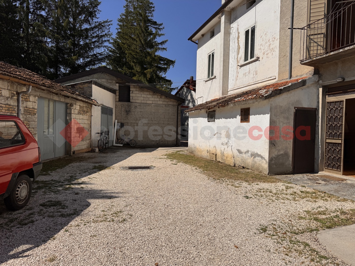 Casa indipendente da ristrutturare a Ateleta
