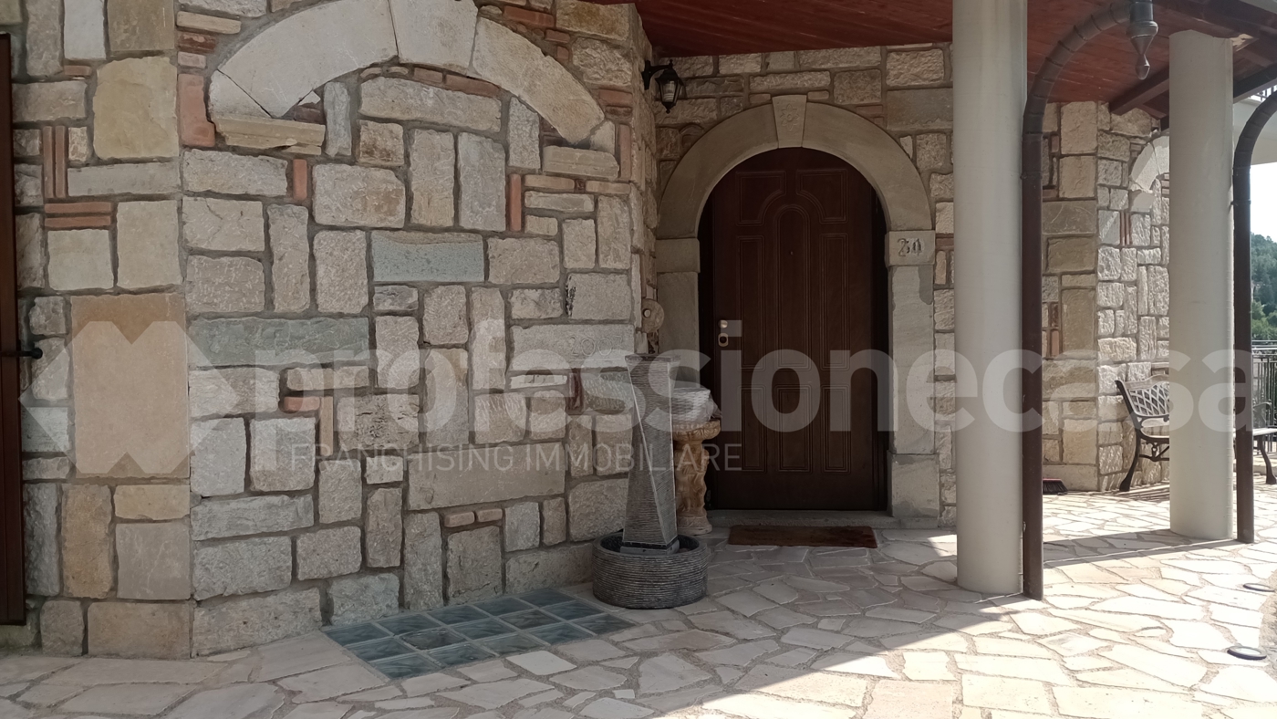 Casa indipendente in vendita a Ateleta